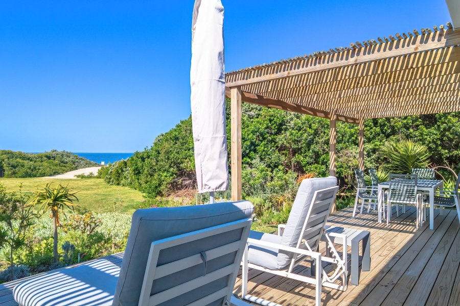 2 Bedroom Property for Sale in Keurboomstrand Western Cape